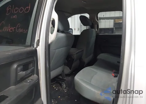 2019 Ram 1500 Classic Express 4X2 6'4 Box z USA, uszkodzony, nr VIN 1C6RR6FG2KS500602